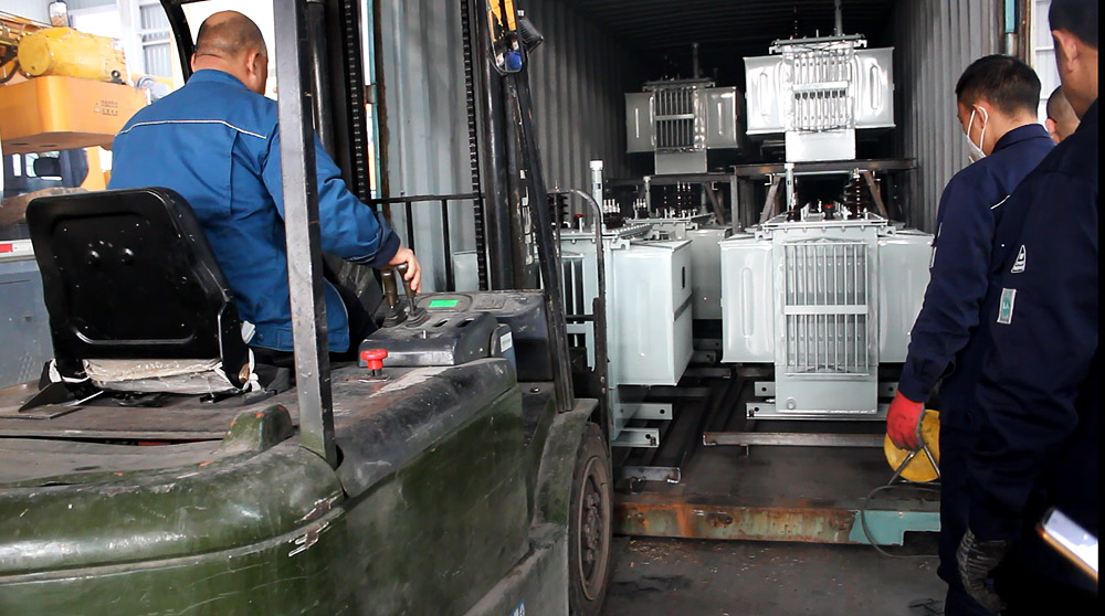 Oil-Immersed Transformers Successfully Shipped to Central Asia: A Complete Loading Process